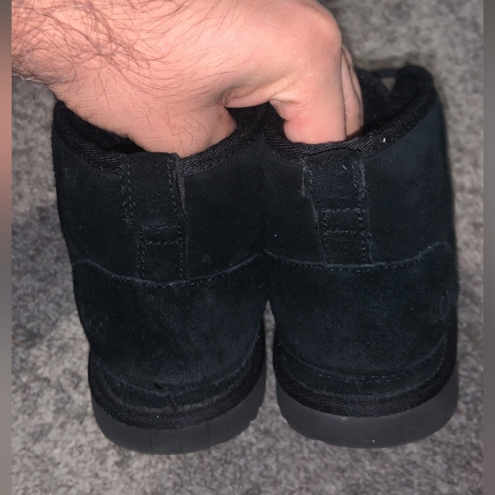 UGGS - Picture 5 of 6